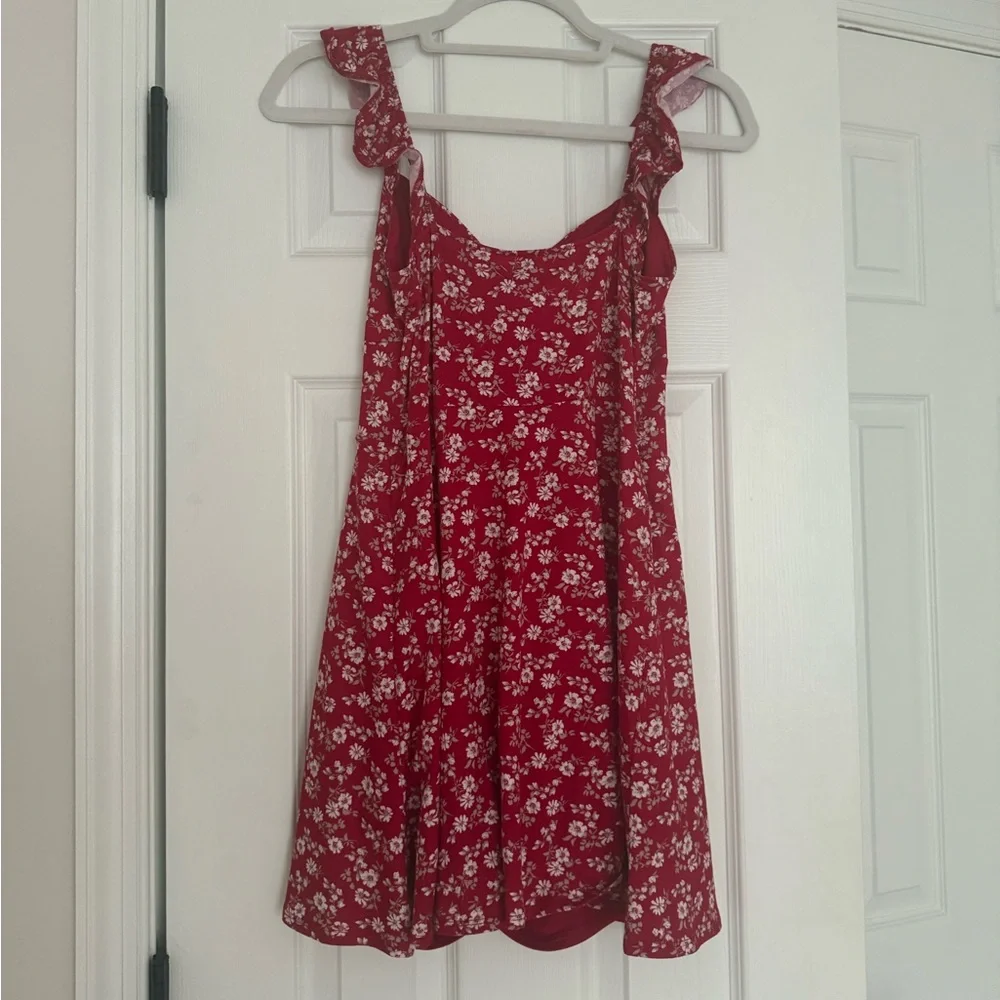 NWT Hollister Red Floral Mini Dress Size Medium - Picture 5 of 5